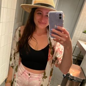 Meet your Posher, Caitlyn